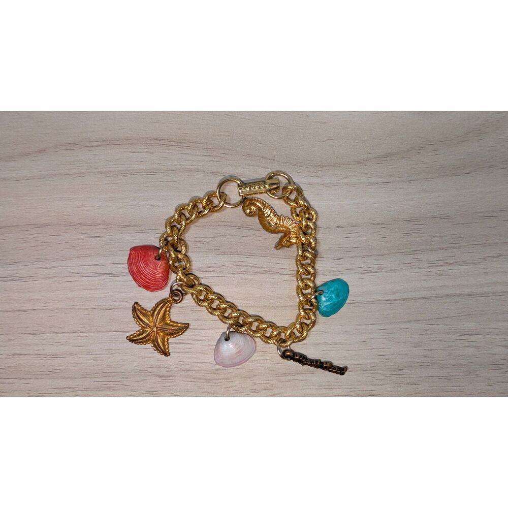 Myrtle Beach Charm Bracelet Gold Tone Seashell Starfish Alligator Coastal